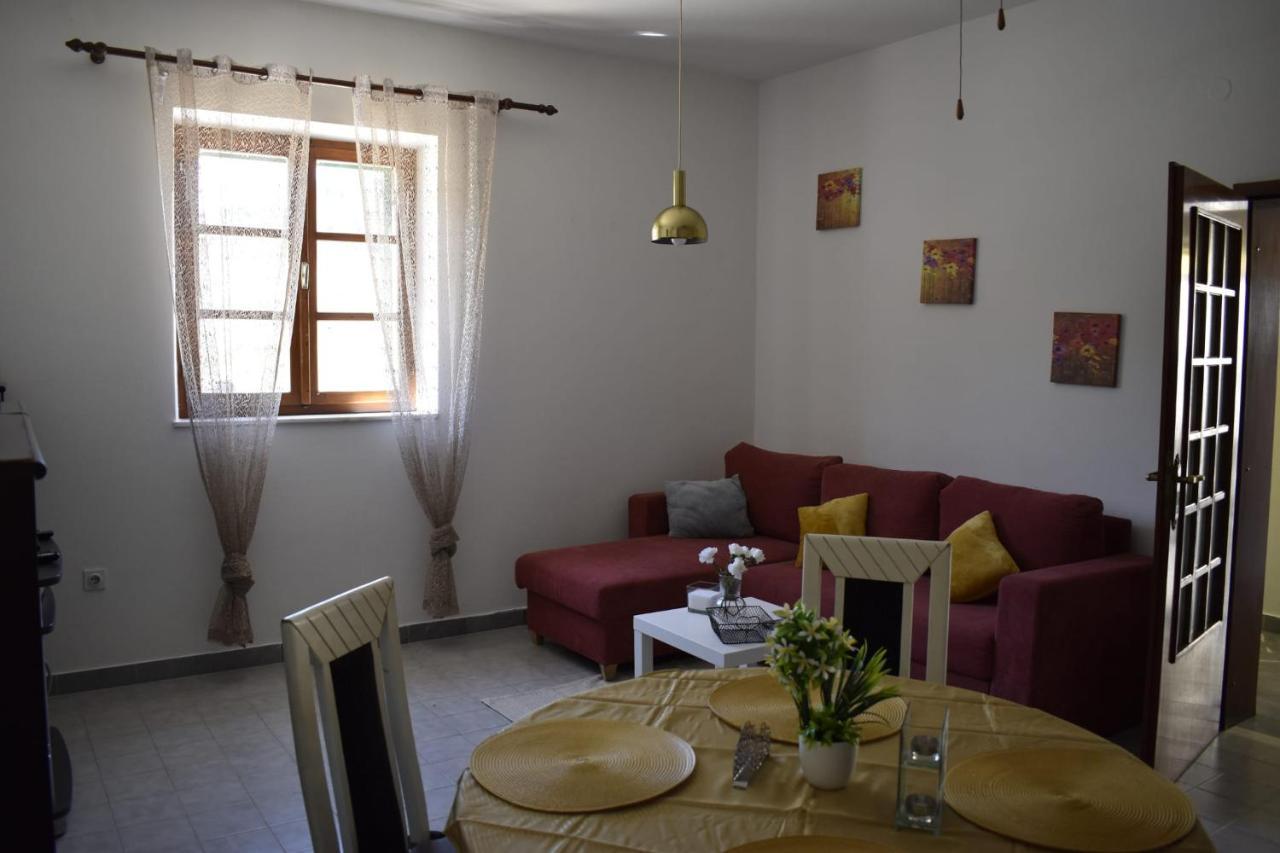 Apartments Renata Pucisca Exterior foto