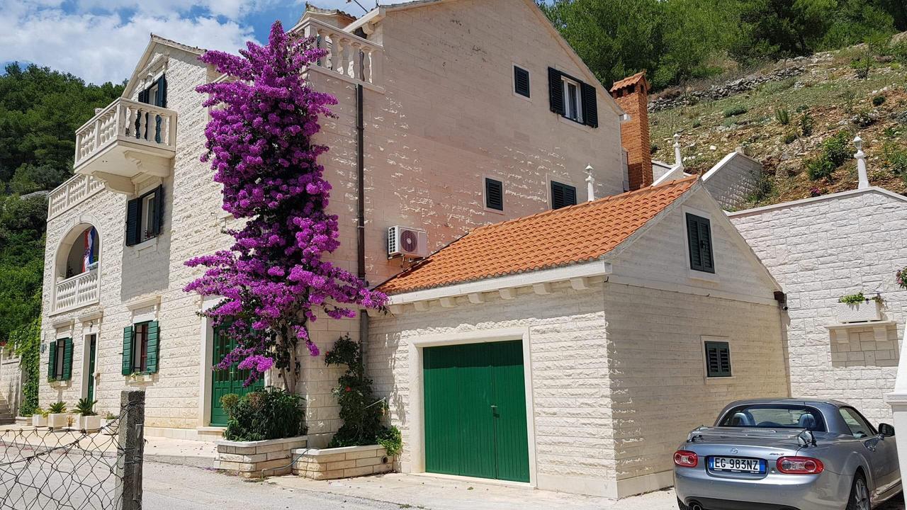 Apartments Renata Pucisca Exterior foto